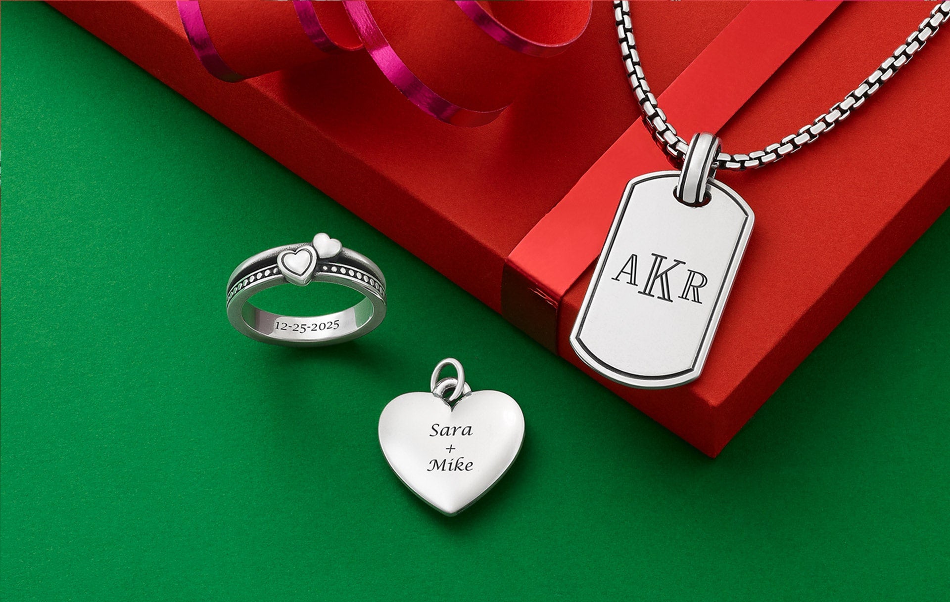 Dangle Christmas Earrings in silver and enamel.